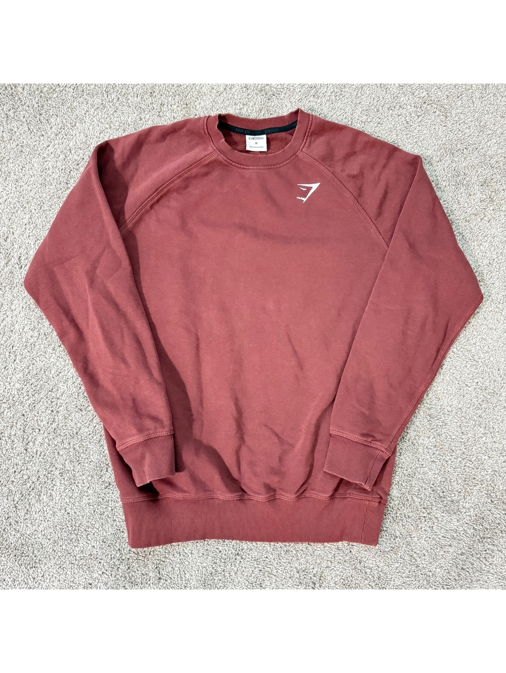 Gymshark Crest Burgundy Red Crewneck Sweatshirt Mens M Slim Fit Workout Pullover